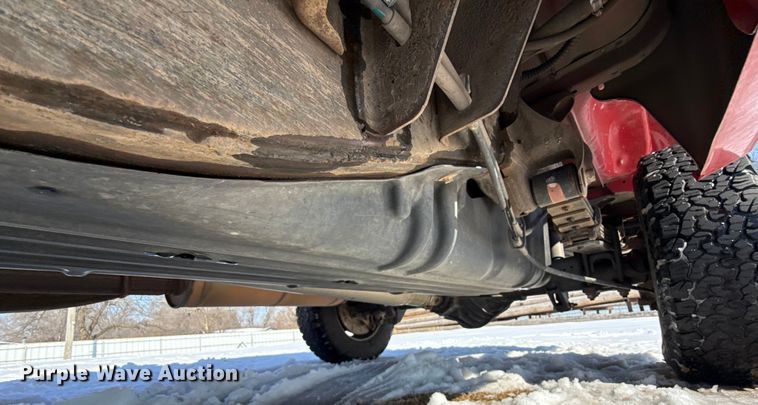 image for item ES5749 2011 Chevrolet Silverado 2500HD Crew Cab pickup truck