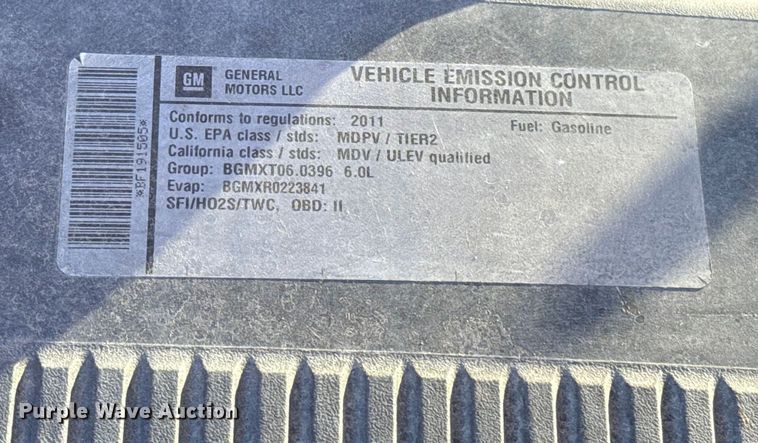 image for item ES5749 2011 Chevrolet Silverado 2500HD Crew Cab pickup truck