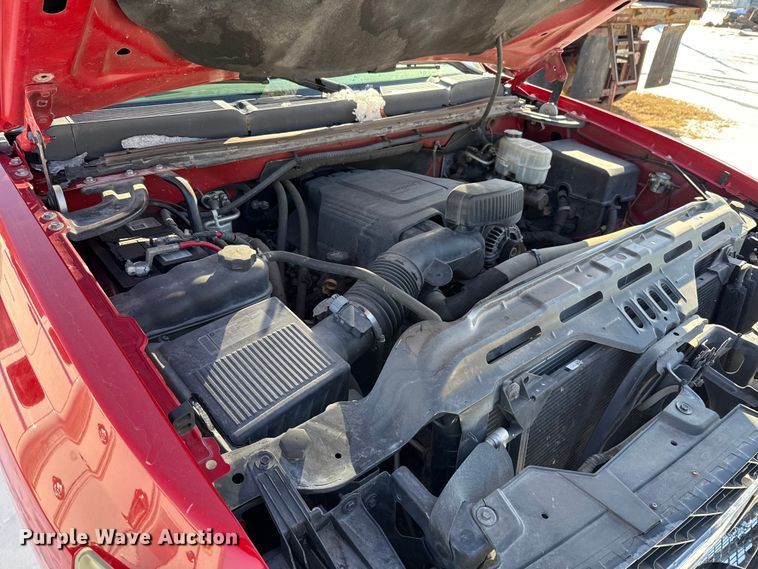 image for item ES5749 2011 Chevrolet Silverado 2500HD Crew Cab pickup truck