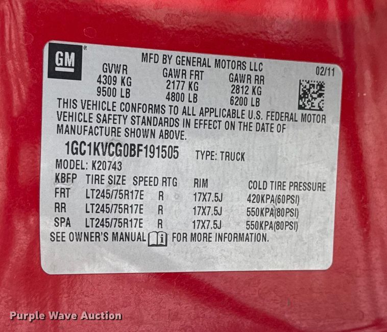 image for item ES5749 2011 Chevrolet Silverado 2500HD Crew Cab pickup truck