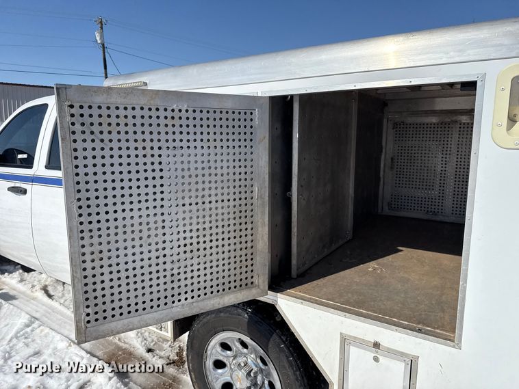 image for item ES5750 2013 Chevrolet Silverado 1500 Ext. Cab utility bed pickup truck