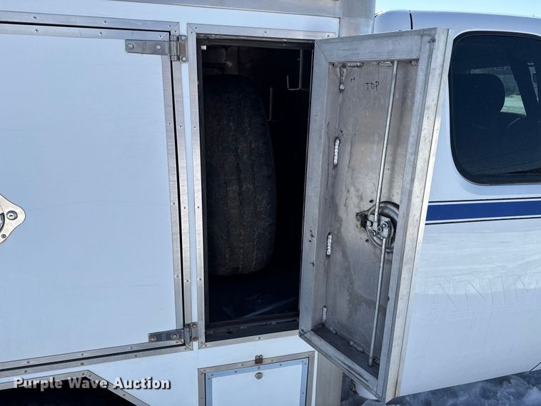 image for item ES5750 2013 Chevrolet Silverado 1500 Ext. Cab utility bed pickup truck