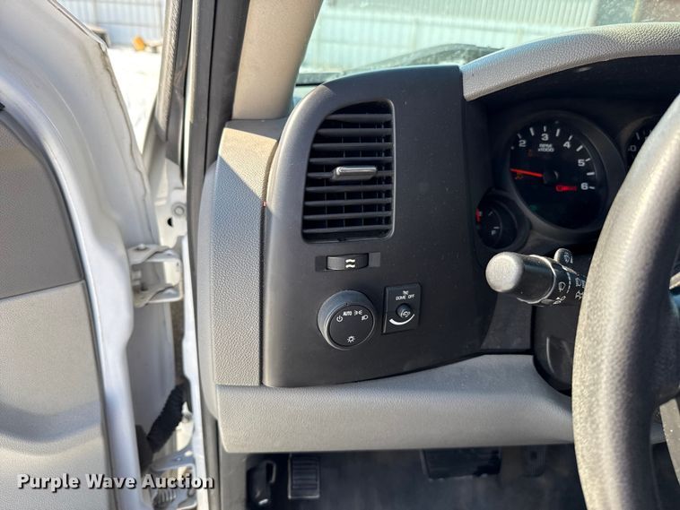 image for item ES5750 2013 Chevrolet Silverado 1500 Ext. Cab utility bed pickup truck