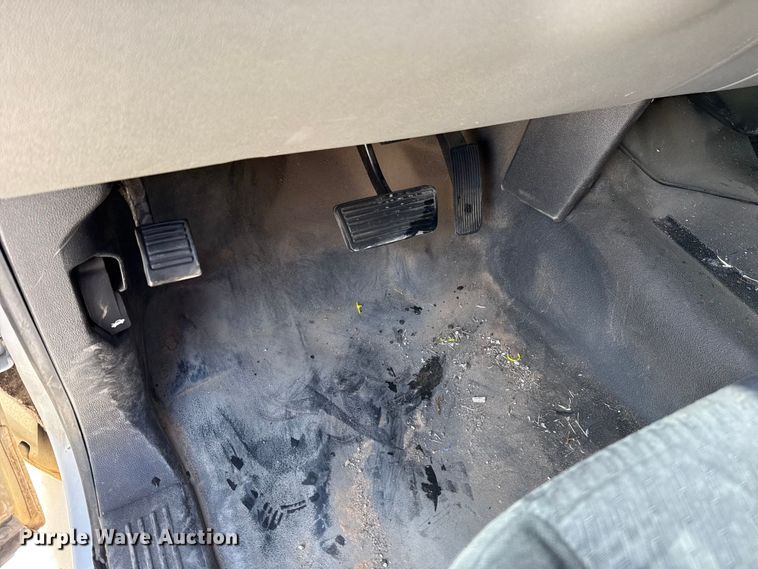 image for item ES5750 2013 Chevrolet Silverado 1500 Ext. Cab utility bed pickup truck