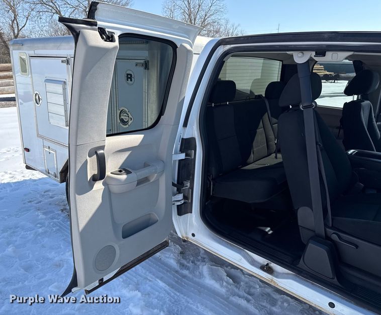 image for item ES5750 2013 Chevrolet Silverado 1500 Ext. Cab utility bed pickup truck