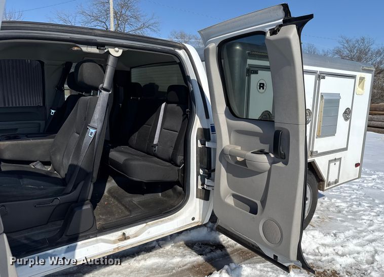 image for item ES5750 2013 Chevrolet Silverado 1500 Ext. Cab utility bed pickup truck