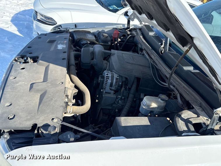 image for item ES5750 2013 Chevrolet Silverado 1500 Ext. Cab utility bed pickup truck