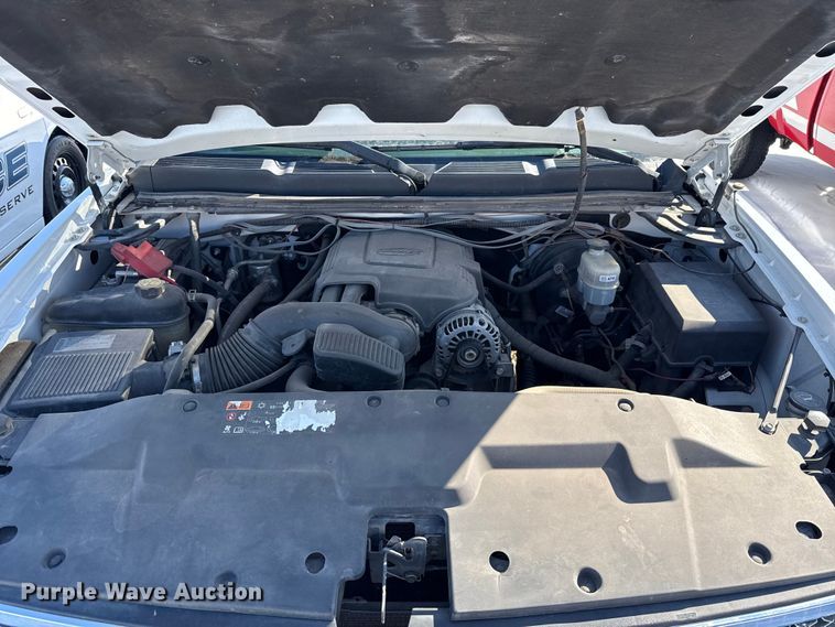 image for item ES5750 2013 Chevrolet Silverado 1500 Ext. Cab utility bed pickup truck