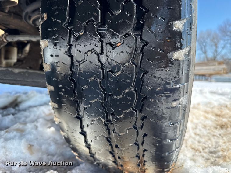 image for item ES5750 2013 Chevrolet Silverado 1500 Ext. Cab utility bed pickup truck