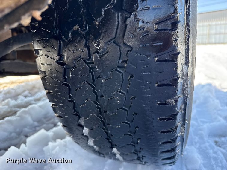 image for item ES5750 2013 Chevrolet Silverado 1500 Ext. Cab utility bed pickup truck