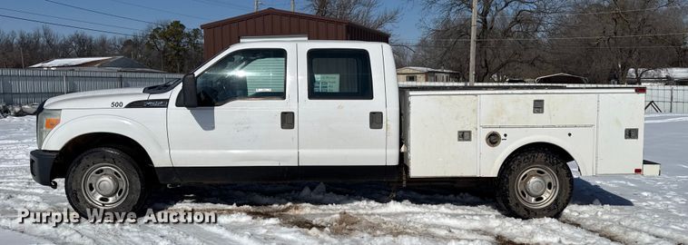 image for item ES5752 2011 Ford F250 Super Duty XL Crew Cab utility bed pickup truck