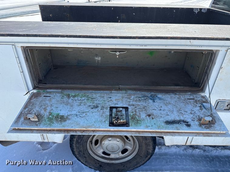 image for item ES5752 2011 Ford F250 Super Duty XL Crew Cab utility bed pickup truck