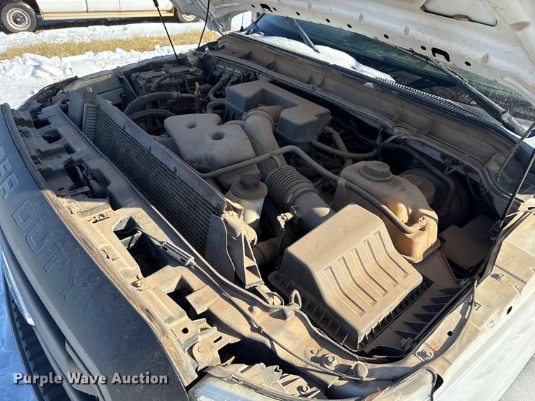 image for item ES5752 2011 Ford F250 Super Duty XL Crew Cab utility bed pickup truck