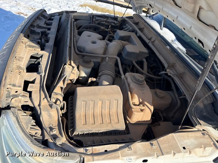 image for item ES5752 2011 Ford F250 Super Duty XL Crew Cab utility bed pickup truck