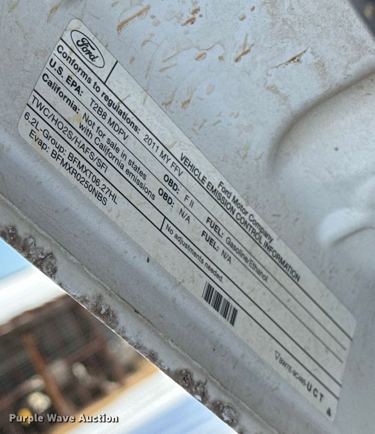 image for item ES5752 2011 Ford F250 Super Duty XL Crew Cab utility bed pickup truck