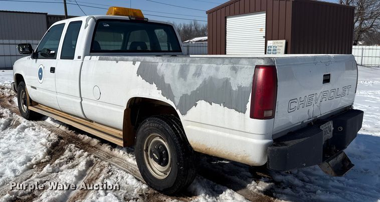 image for item ES5753 1994 Chevrolet 2500 Ext. Cab pickup truck