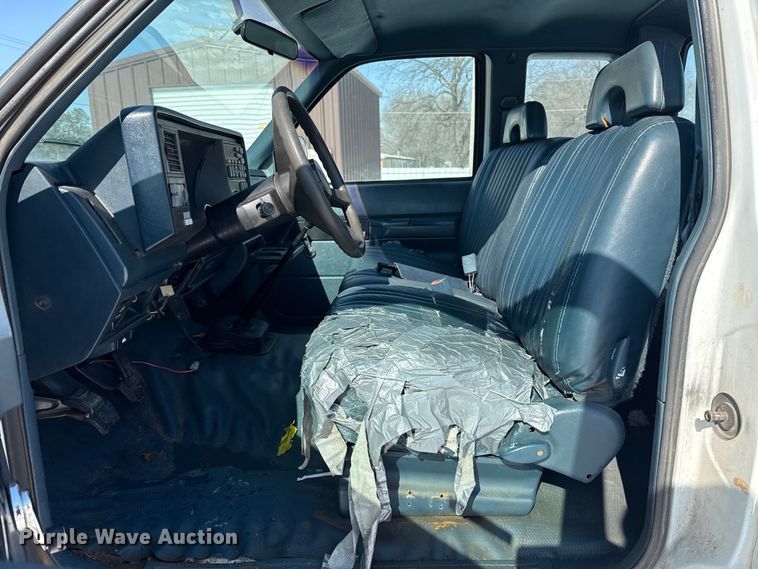 image for item ES5753 1994 Chevrolet 2500 Ext. Cab pickup truck