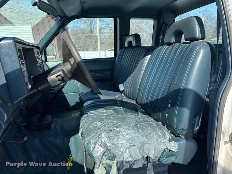 image for item ES5753 1994 Chevrolet 2500 Ext. Cab pickup truck