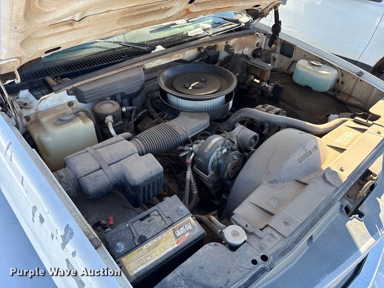 image for item ES5753 1994 Chevrolet 2500 Ext. Cab pickup truck