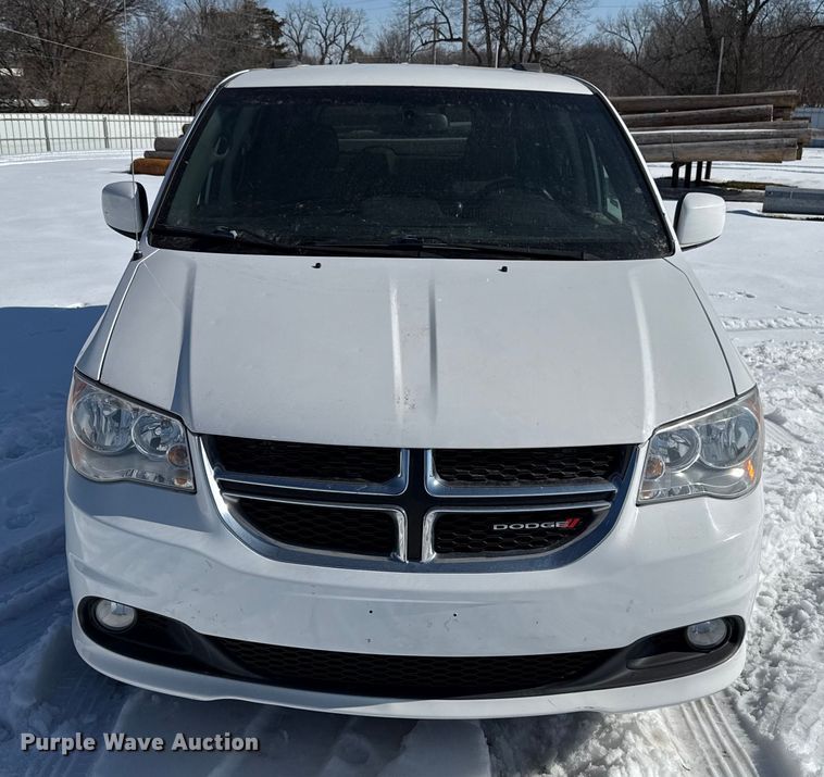 image for item ES5754 2017 Dodge Grand Caravan van