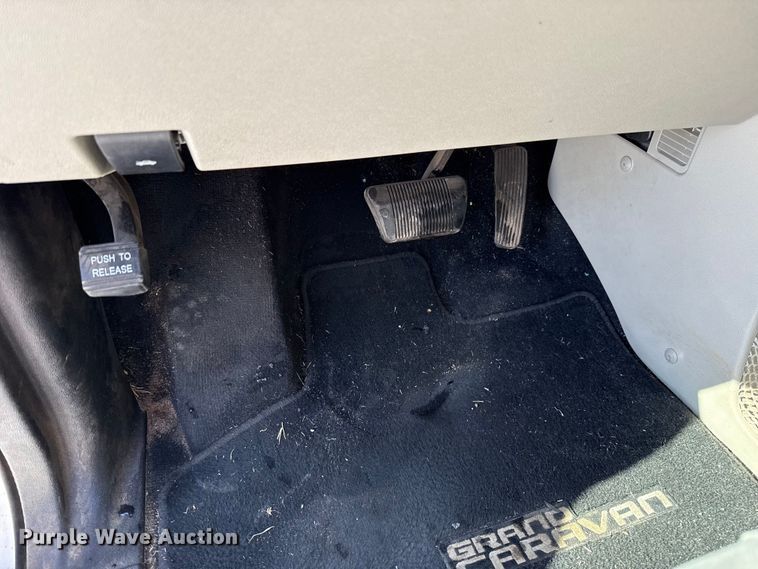 image for item ES5754 2017 Dodge Grand Caravan van