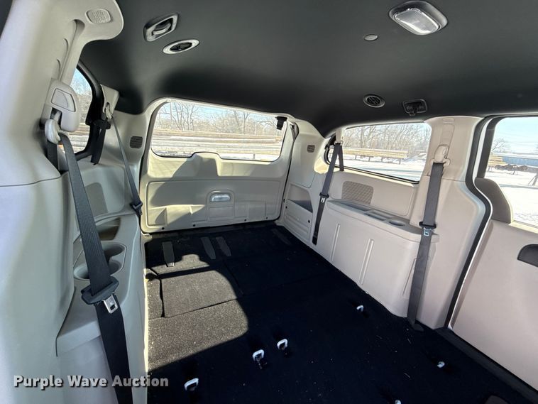 image for item ES5754 2017 Dodge Grand Caravan van