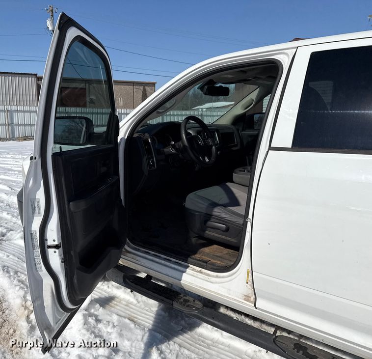 image for item ES5755 2015 Dodge Ram 1500 Crew Cab pickup truck