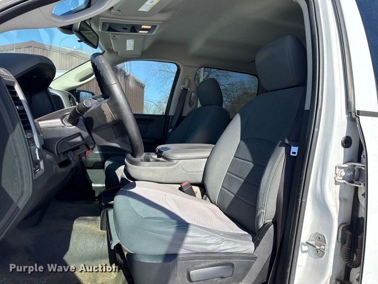 image for item ES5755 2015 Dodge Ram 1500 Crew Cab pickup truck