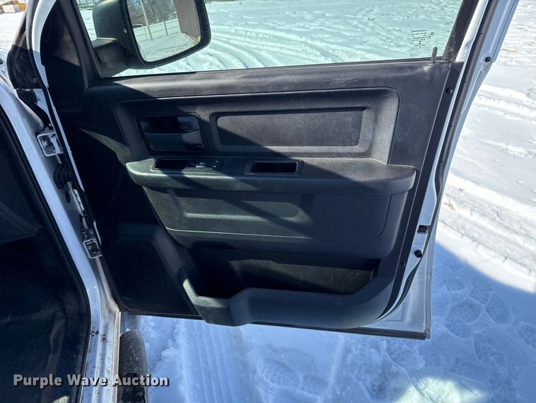 image for item ES5755 2015 Dodge Ram 1500 Crew Cab pickup truck