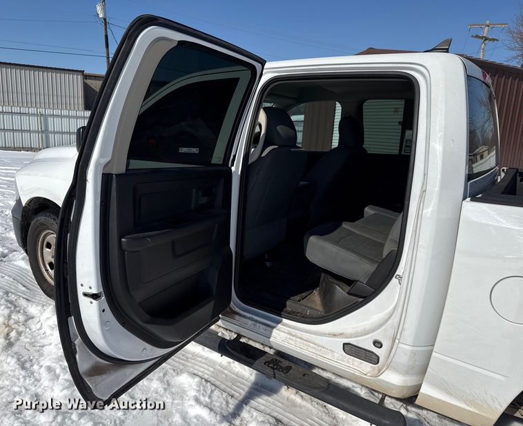 image for item ES5755 2015 Dodge Ram 1500 Crew Cab pickup truck