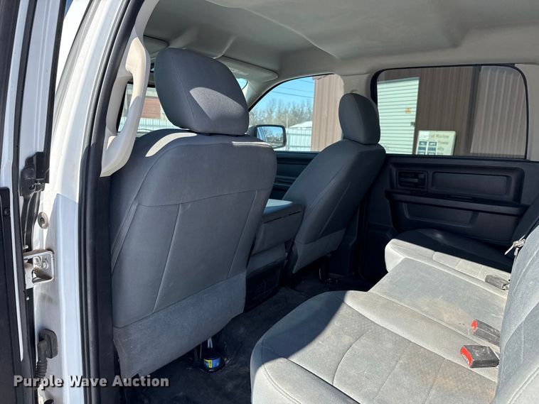 image for item ES5755 2015 Dodge Ram 1500 Crew Cab pickup truck