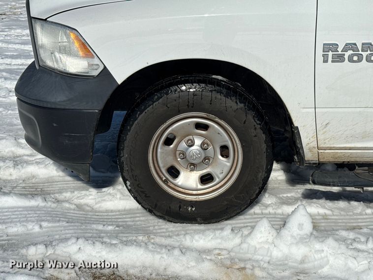 image for item ES5755 2015 Dodge Ram 1500 Crew Cab pickup truck