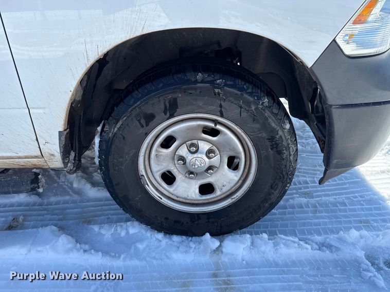 image for item ES5755 2015 Dodge Ram 1500 Crew Cab pickup truck