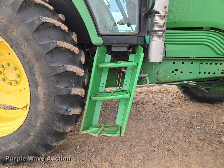 image for item ET1247 2010 John Deere 7130 MFWD tractor