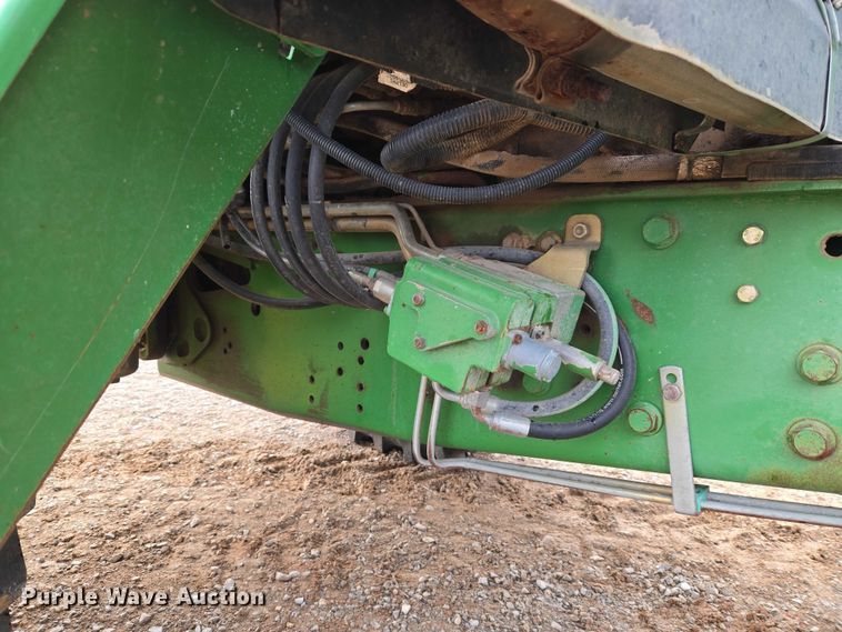 image for item ET1247 2010 John Deere 7130 MFWD tractor