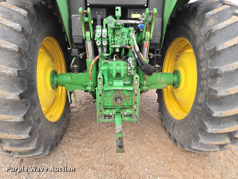 image for item ET1247 2010 John Deere 7130 MFWD tractor