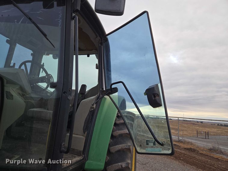 image for item ET1247 2010 John Deere 7130 MFWD tractor