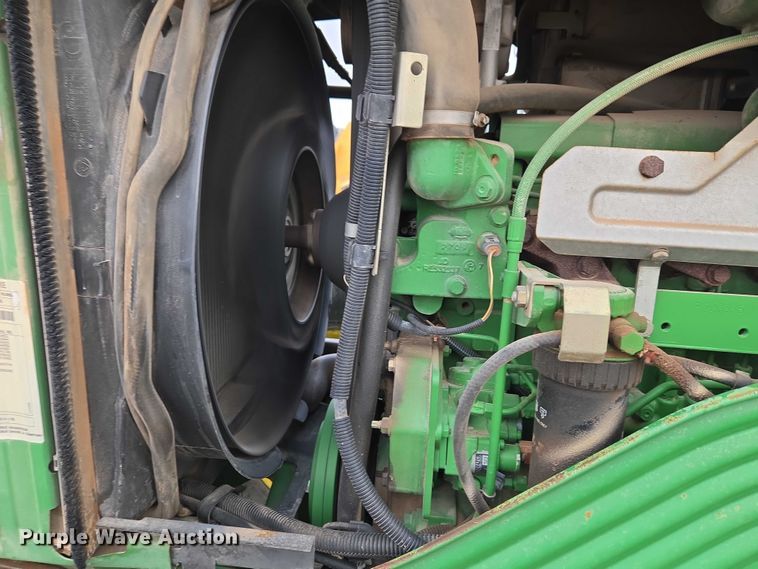 image for item ET1247 2010 John Deere 7130 MFWD tractor