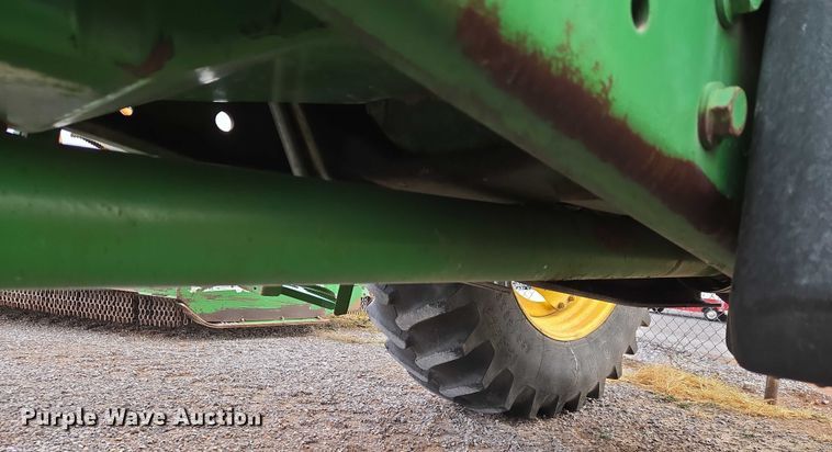 image for item ET1247 2010 John Deere 7130 MFWD tractor