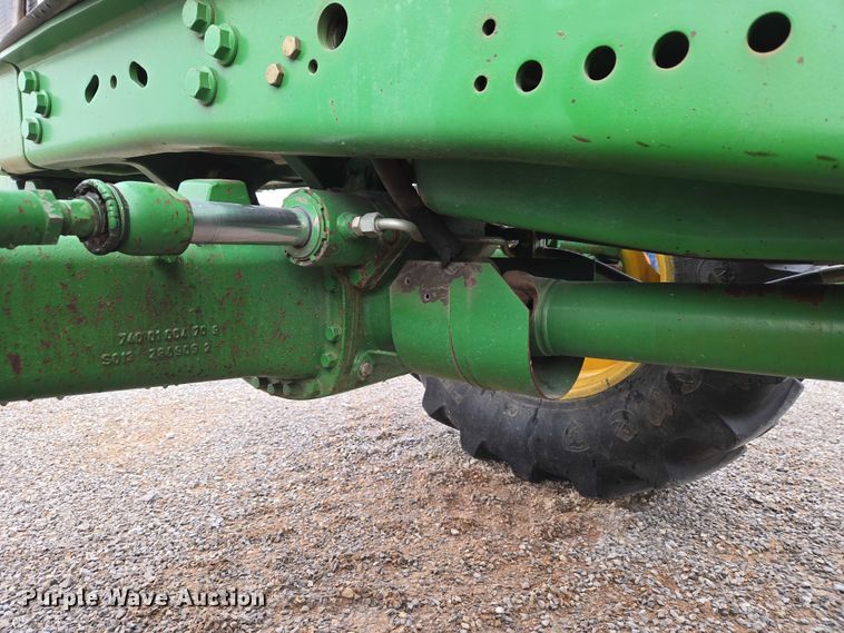 image for item ET1247 2010 John Deere 7130 MFWD tractor