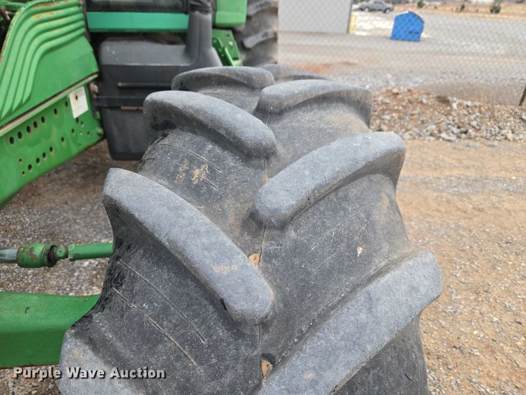 image for item ET1247 2010 John Deere 7130 MFWD tractor