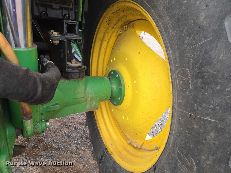 image for item ET1247 2010 John Deere 7130 MFWD tractor