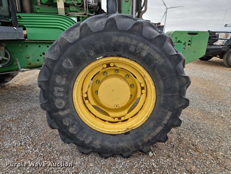 image for item ET1247 2010 John Deere 7130 MFWD tractor