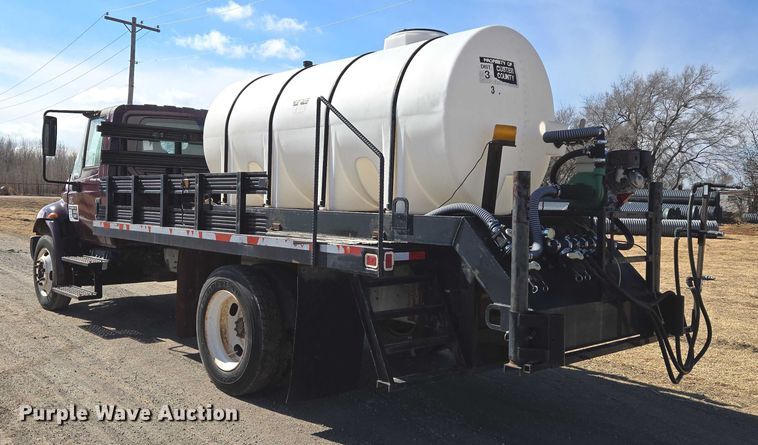 image for item ET1251 2003 International MA015 flatbed truck