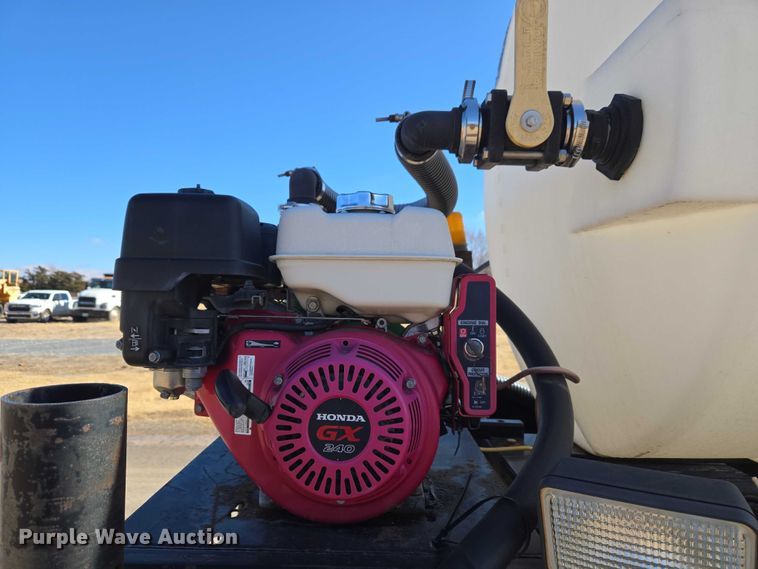 image for item ET1251 2003 International MA015 flatbed truck