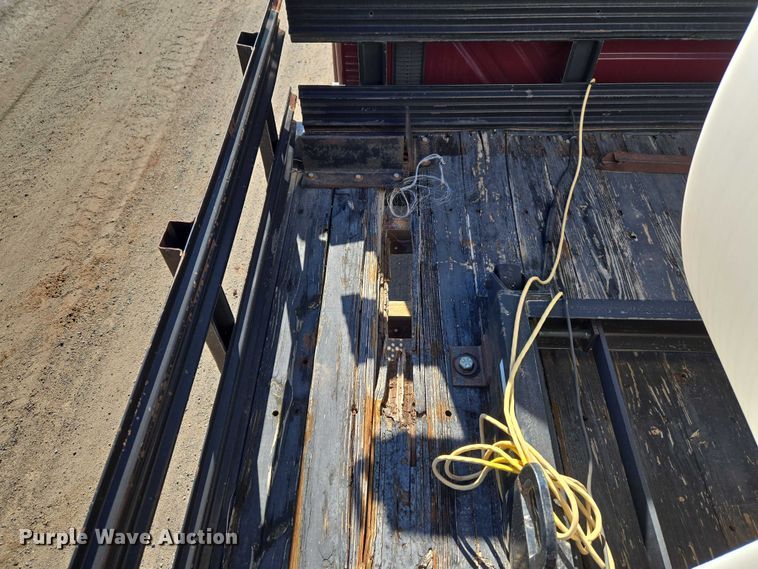 image for item ET1251 2003 International MA015 flatbed truck