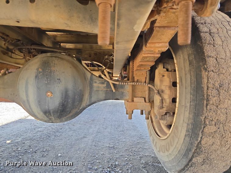 image for item ET1251 2003 International MA015 flatbed truck