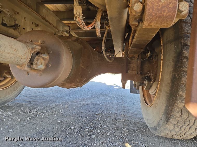 image for item ET1251 2003 International MA015 flatbed truck