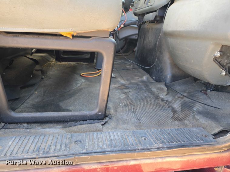 image for item ET1251 2003 International MA015 flatbed truck