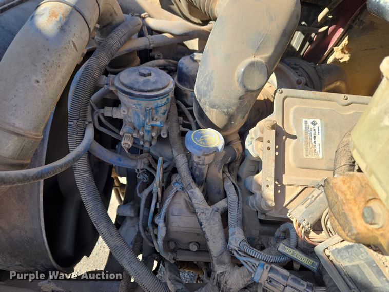 image for item ET1251 2003 International MA015 flatbed truck